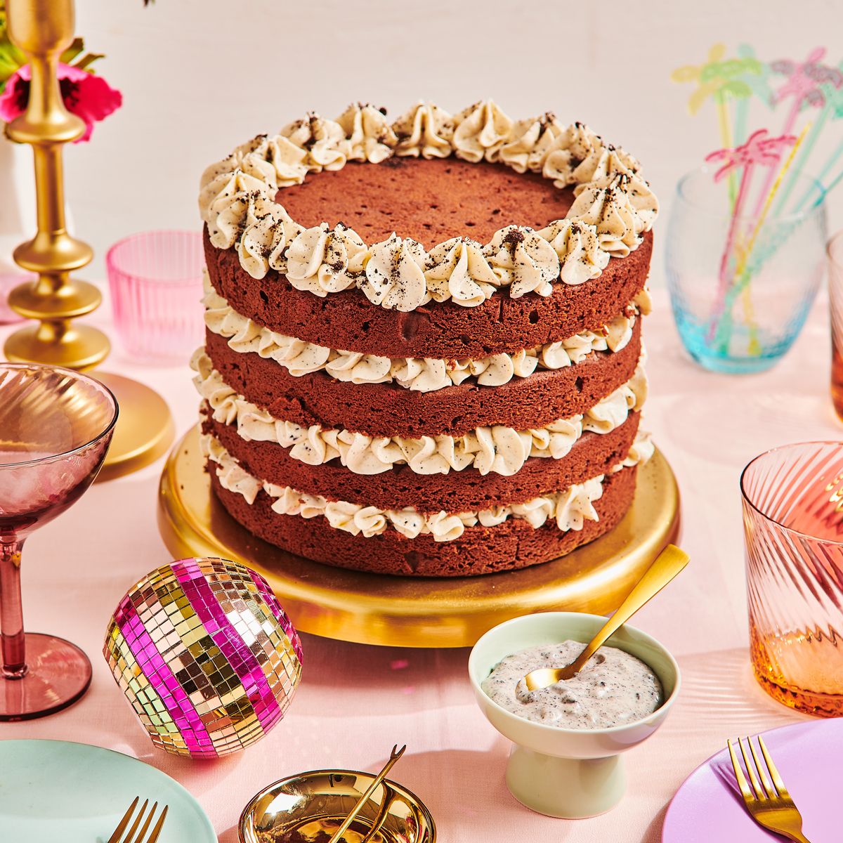 FunCakes2024_F55005_FunCakes_Spread_Crunchy_Black_Cookies_4_jpg_1